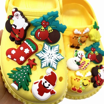 1CPS Papai Noel Sapatos Encantos dos desenhos animados do floco de Neve de Moda Croc Acessórios Crianças Presentes de Natal Fivelas DIY Pulseira de Decoração