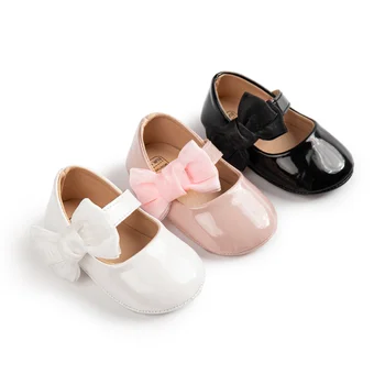 A coleção primavera / Verão Bebê Recém-nascido Menina Sapatos Bowknot Sola de Borracha Anti-Derrapante Primeiro Walker Criança Desempenho de Dança Sapatos de Bebê para Menina