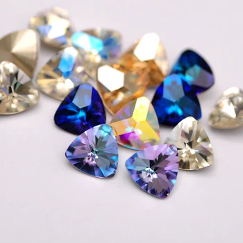 Alta Qualidade 10PCS 6mm 9mm Forma de Triângulo de Cristal Glitter, Strass de Vidro Colorido Prego Acessórios 3D DIY Pedras Fantasia